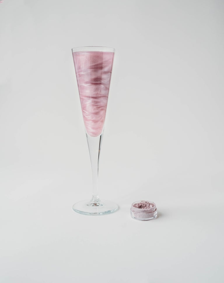 Violet Crush Silk Shimmer 2.5g pot - serves 25-30 flutes of fizz