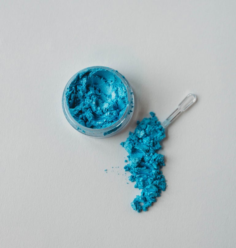 Blue Azure Silk Shimmer 2.5g pot - serves 25-30 flutes of fizz