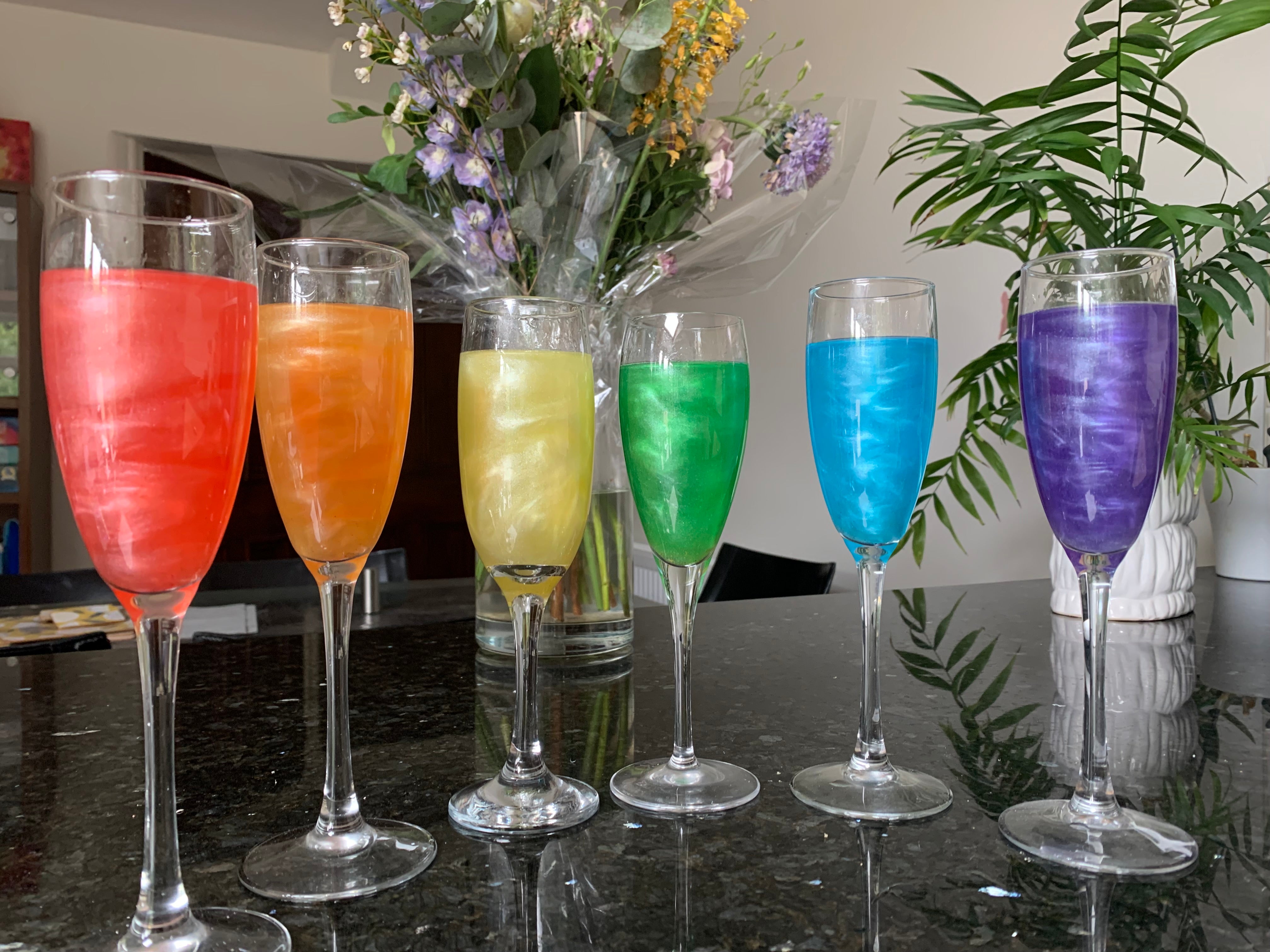 LGBTQ PRIDE Rainbow Shimmer set for drinks 6 x 1g pots - serves +60 sparkling drinks